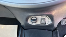 Toyota Yaris 1.5 VVT-i Y20 5dr [Bi-tone] Petrol Hatchback